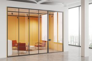 מחיצות זכוכית אקוסטיות